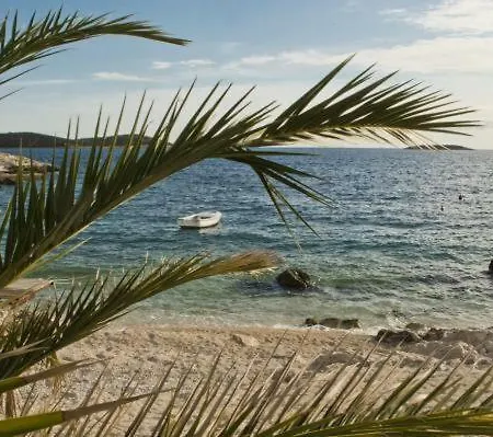 Martin Villa Sevid